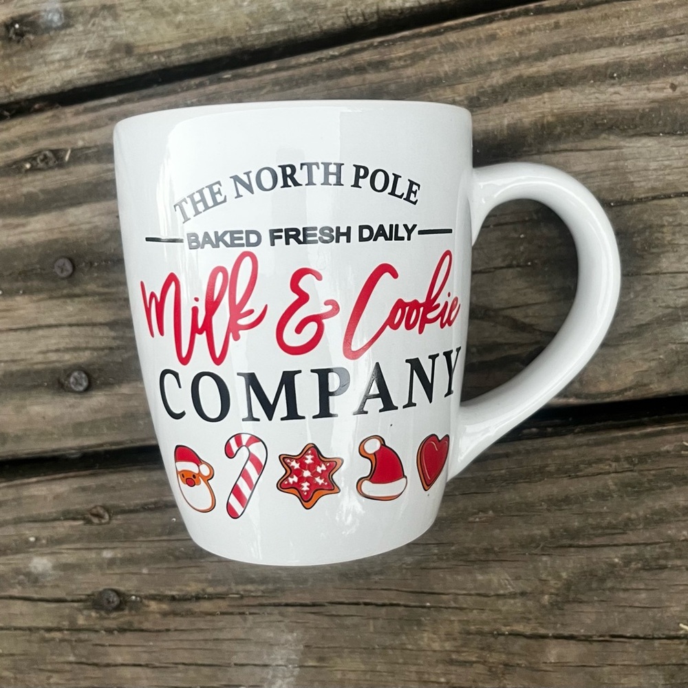 HOLLY HILL LARGE WHITE HOLIDAY MUG ‘MILK & COOKIES’